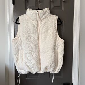 Lou & Grey Ivory Quilted Vest